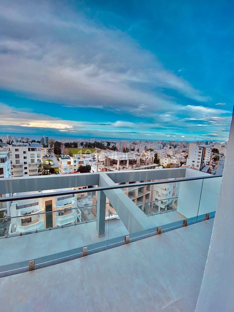 3+2 PENTHOUSE ZU VERMIETEN IN KYRENIA ** 