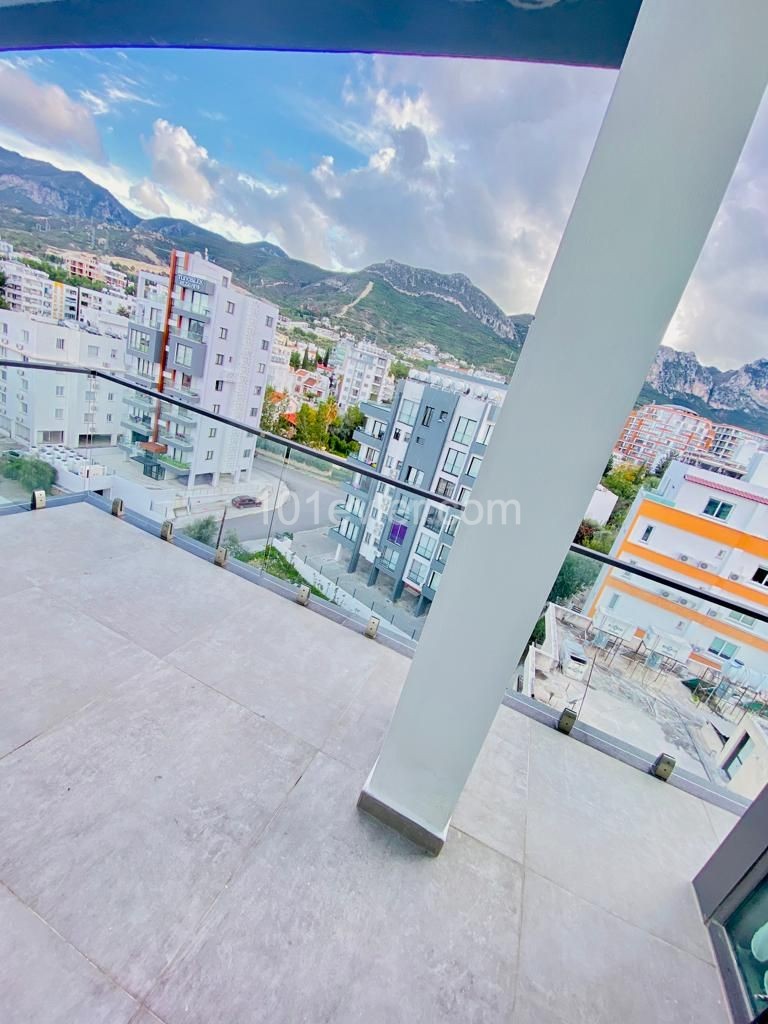 GİRNE'DE KİRALIK 3+2 PENTHOUSE