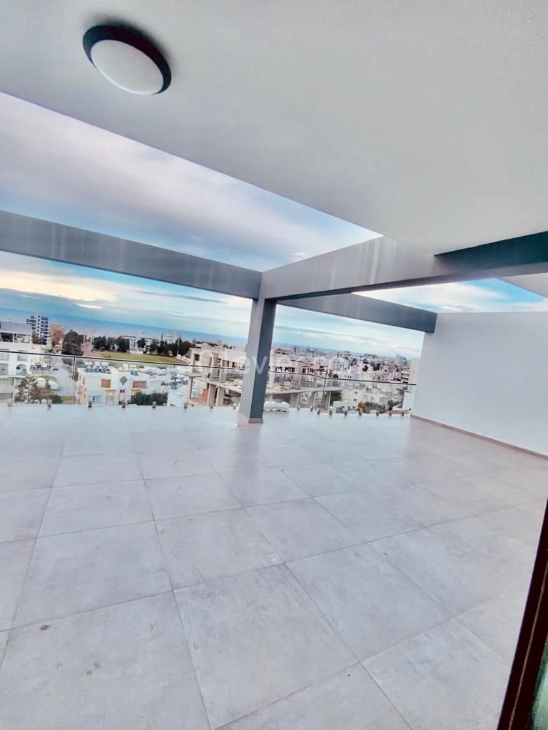 3+2 PENTHOUSE ZU VERMIETEN IN KYRENIA ** 