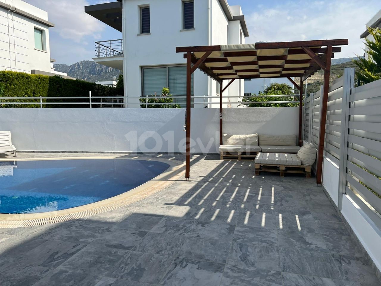 Ozel Havuz Lux 4+1 Villa