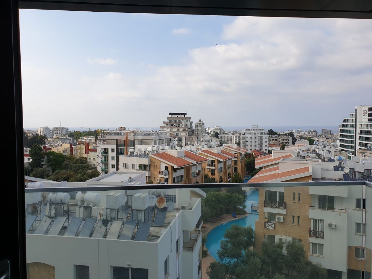 2+1 WOHNUNG ZU VERKAUFEN IN KYRENIA ** 