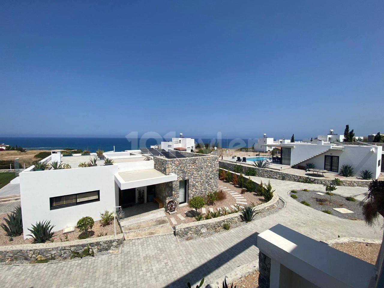 1+1 DUPLEX FOR SALE IN ESENTEPE ** 