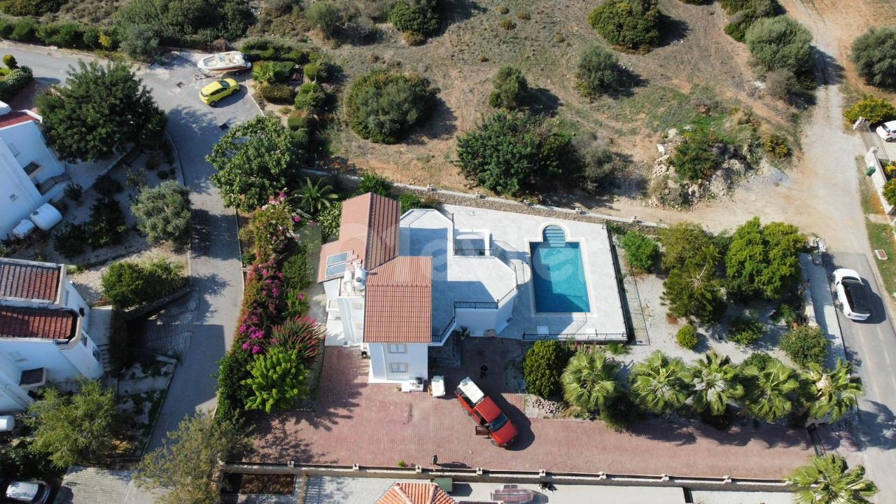 Villa For Sale in Edremit, Kyrenia