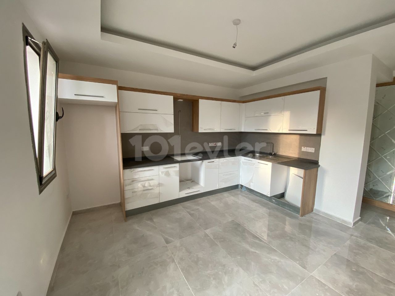 3+1 APARTMENTS FOR SALE IN SMALL KAYMAKLI, LEFKOŞA