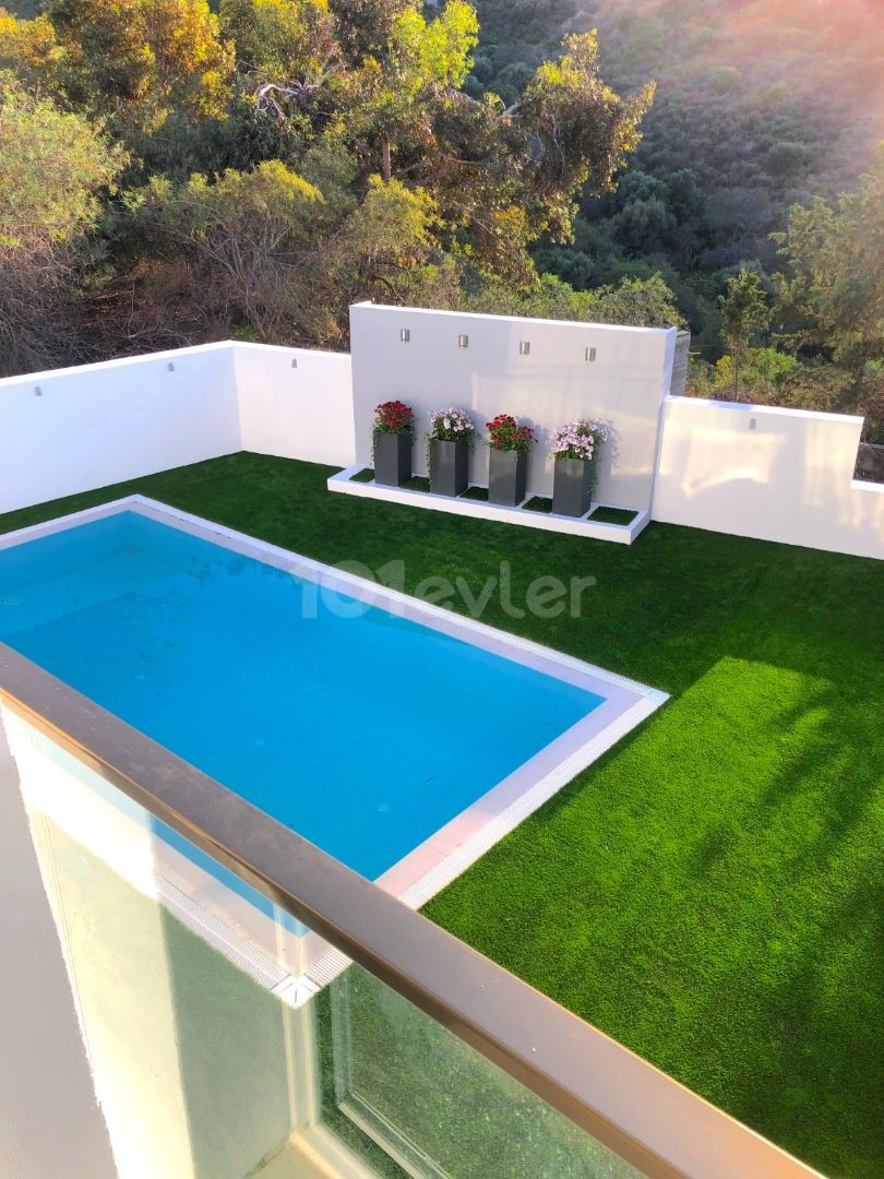 6+1 SUPERLUX VILLA WITH POOL FOR SALE IN KYRENIA