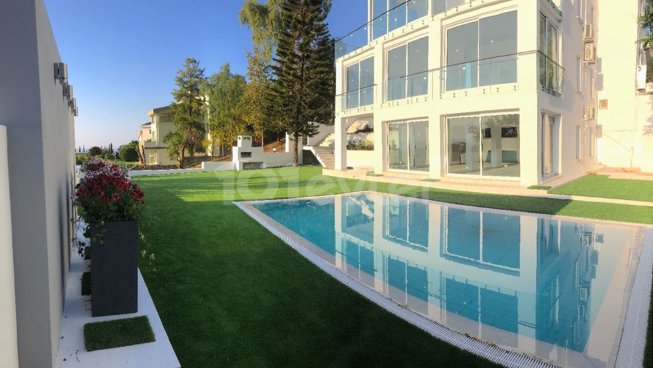 6+1 SUPERLUX VILLA WITH POOL FOR SALE IN KYRENIA