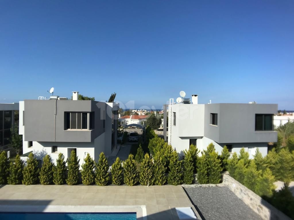 DAILY RENTAL VILLA WITH POOL IN ALSANCAK