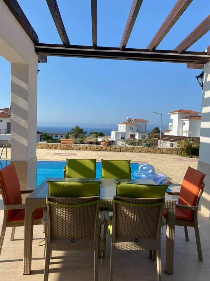 DAILY RENTAL 3+1 VILLA WITH POOL IN GİRNE ÇATALKÖY