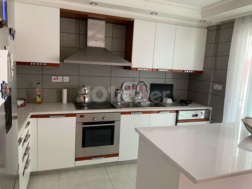 GİRNE'DE KİRALIK 3+2 PENTHOUSE 