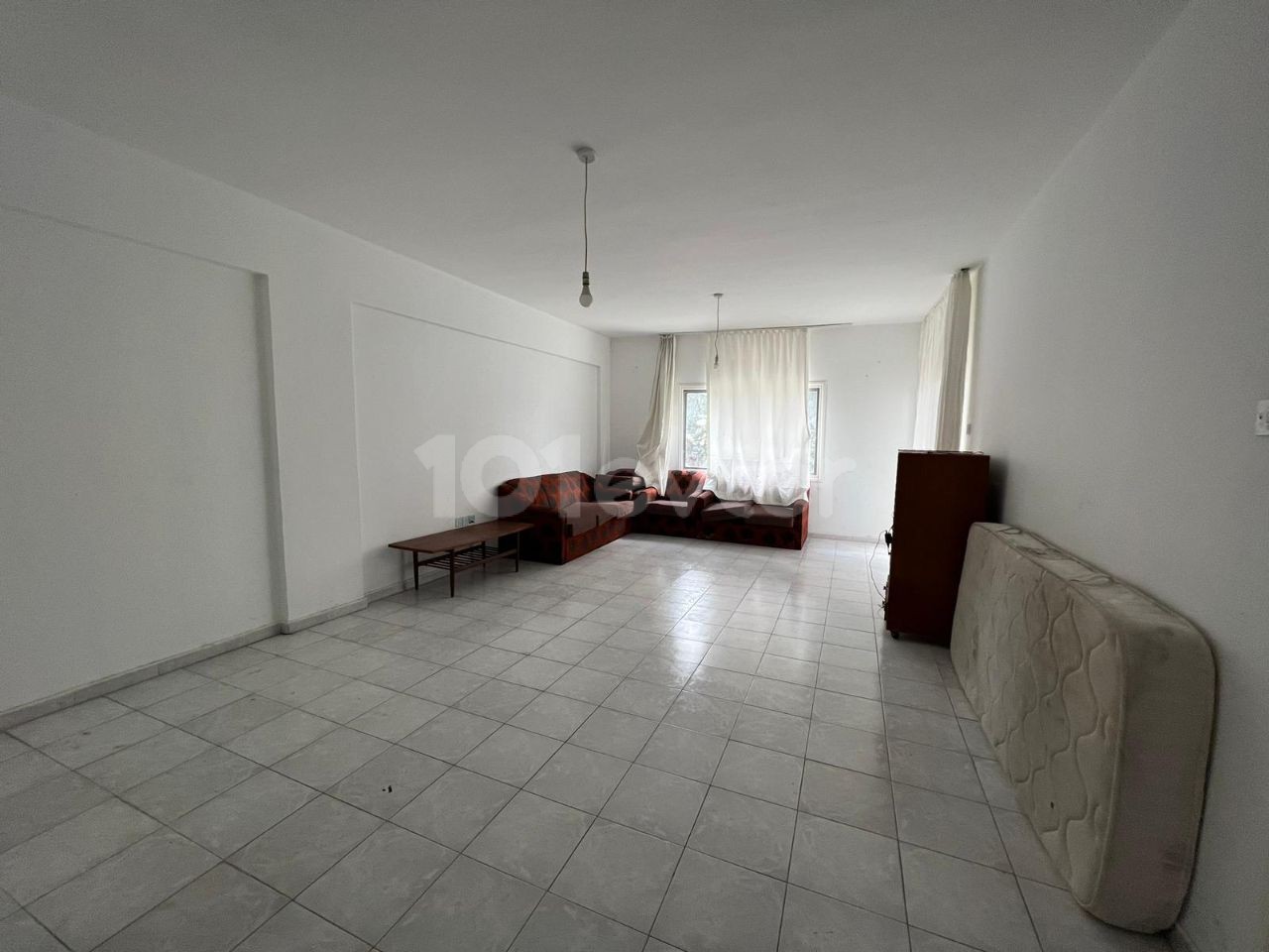 GİRNE MERKEZ'DE SATILIK 3+1 DAİRE