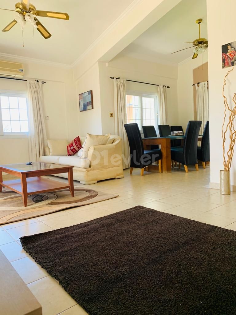 Penthouse For Sale in Girne Merkez, Kyrenia