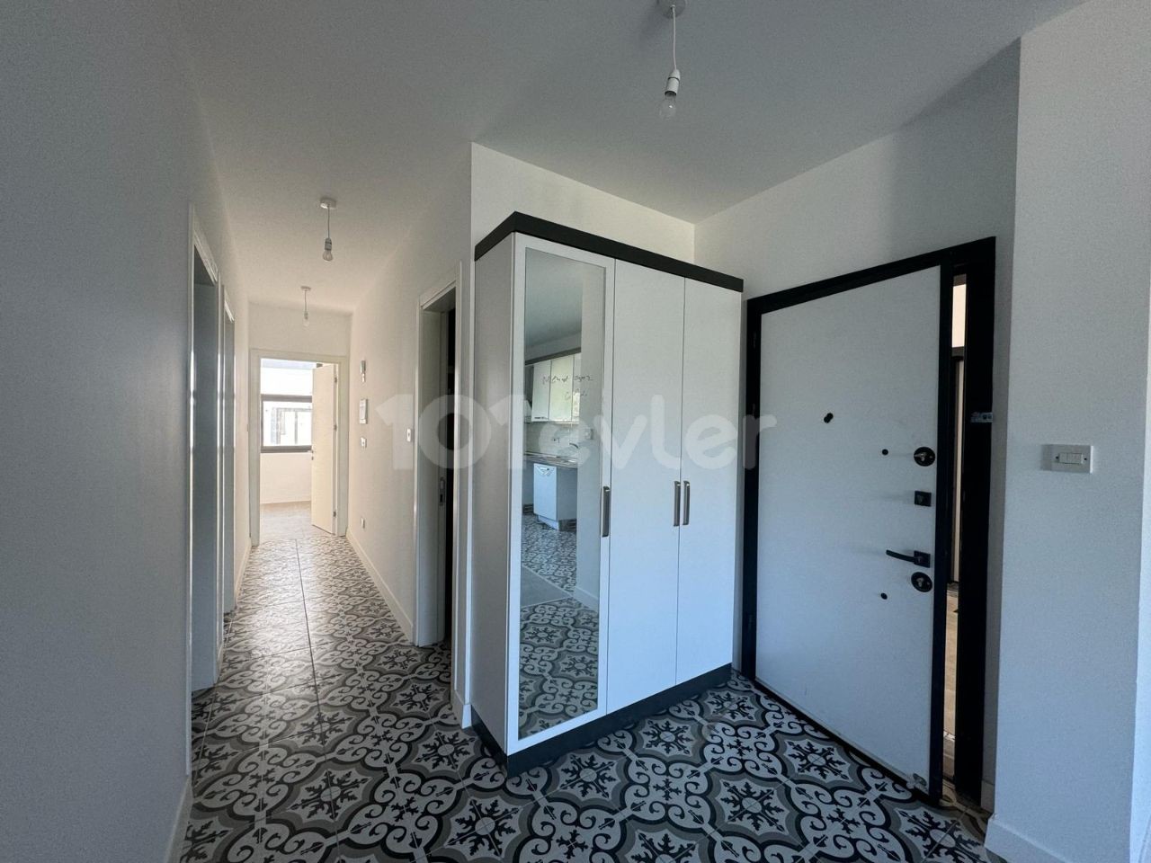 Unfurnished 3+1 Flat for Rent in Kyrenia Center!