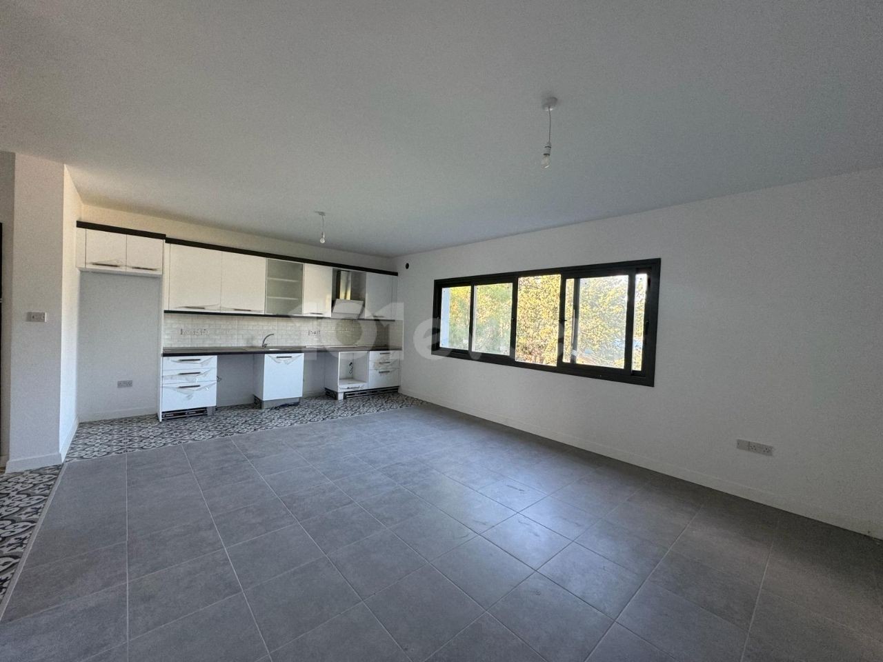 Unfurnished 3+1 Flat for Rent in Kyrenia Center!