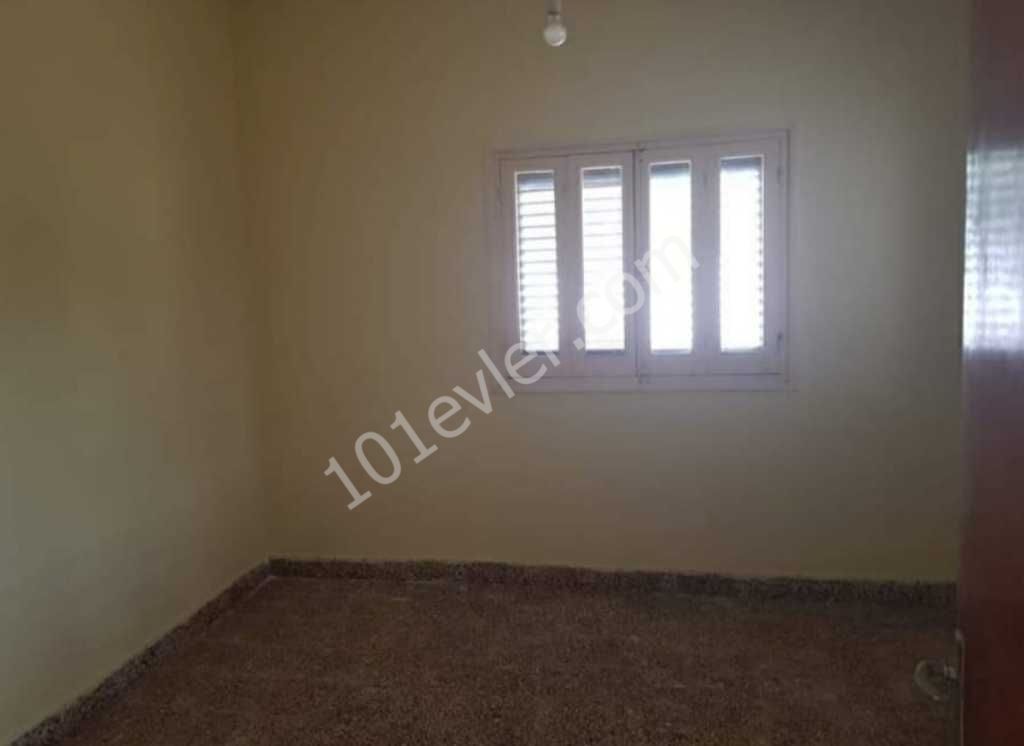 2+1 detached house for sale, Maraş , 300 m2, 35,000 stg