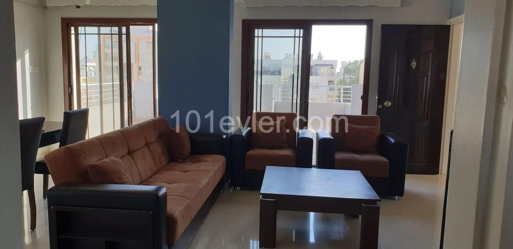 Gulseren 3+1 penthouse bei Famagusta 6000 $ rent deposit 500$ Commission ** 