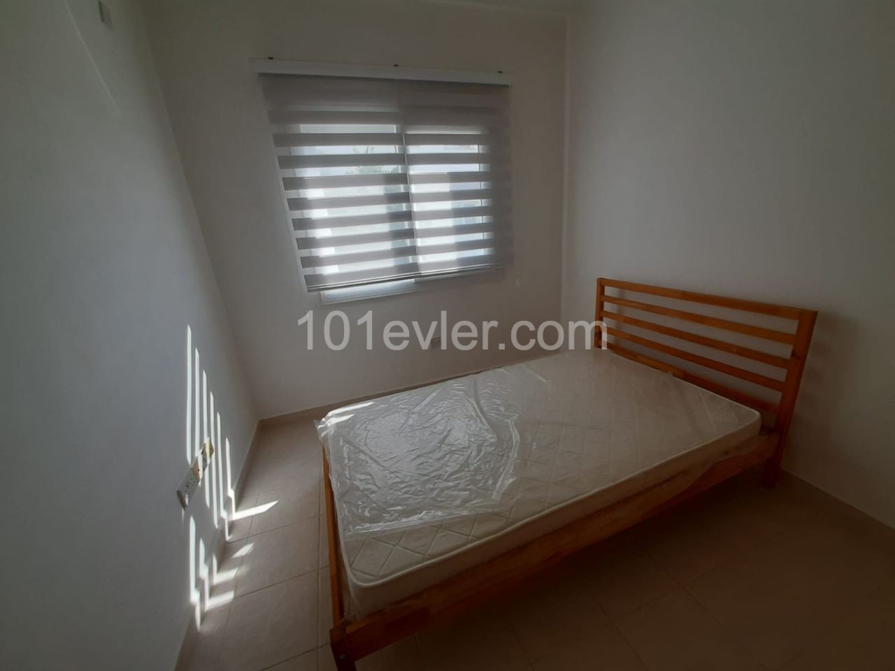 Famagusta Saklikentte zu verkaufen 75 m2 2+1 Wohnung Erdgeschoss Gemeinschaftspool zum Verkauf 55,000 Llogara ** 