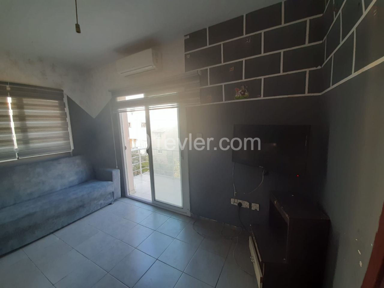 Near to emu 2+1 rent house  3 months pay. 7000 tl rent deposıt 1500 tl commıssıon