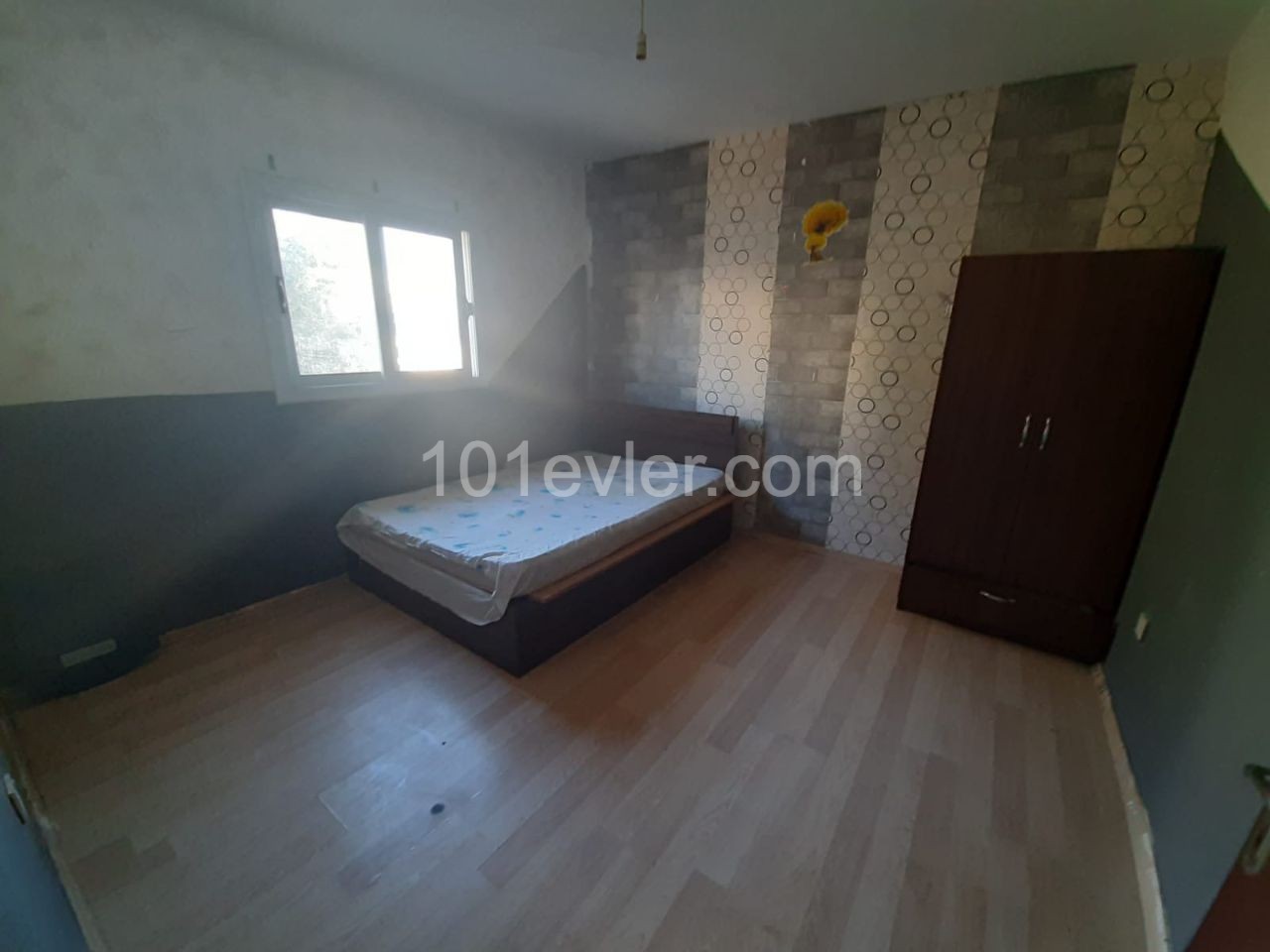 Near to emu 2+1 rent house  3 months pay. 7000 tl rent deposıt 1500 tl commıssıon