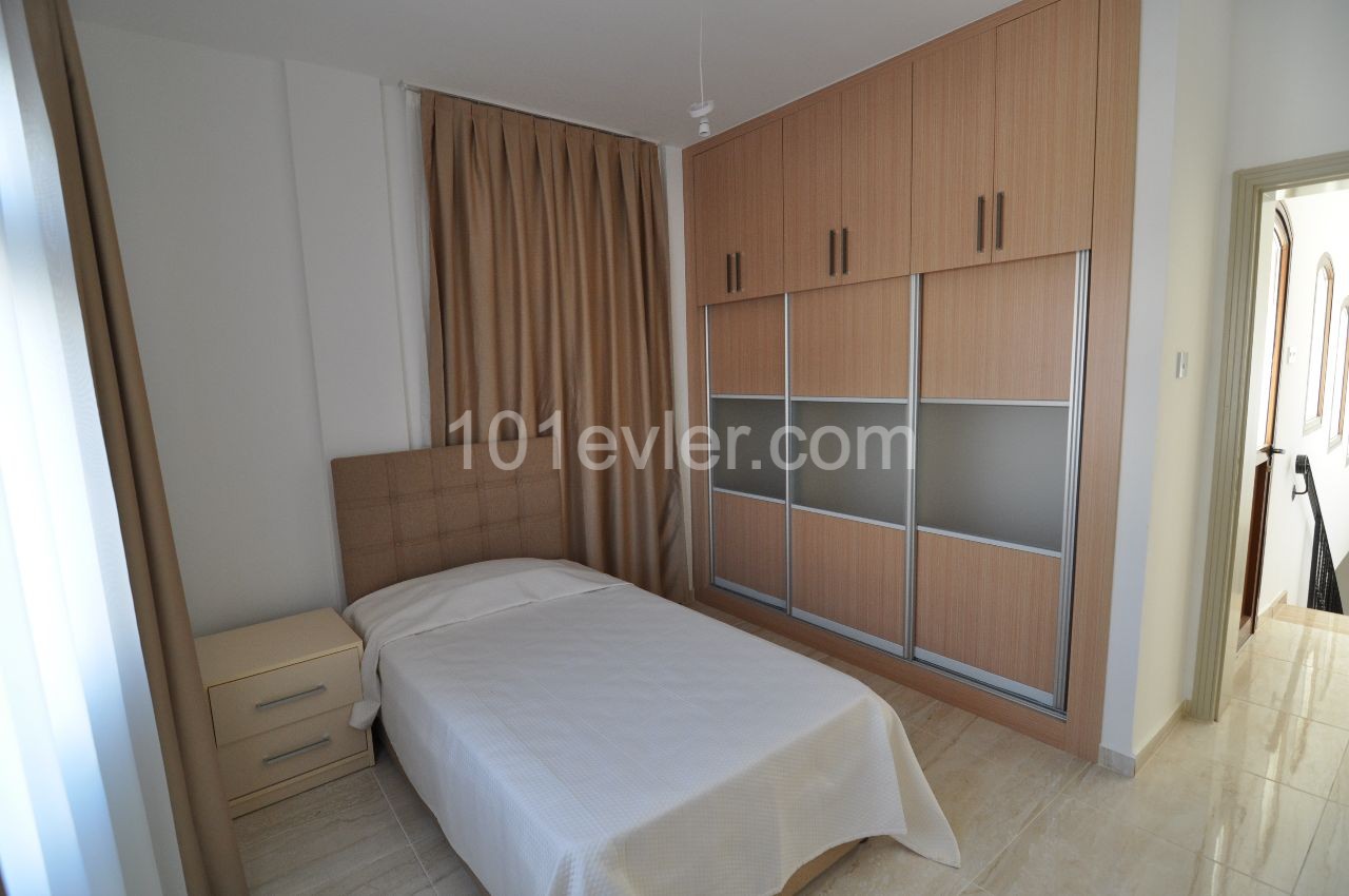 İskele bahceler 3+1 dublex villa son bır adet havuzlu 435m2 arsa 186m2 villa