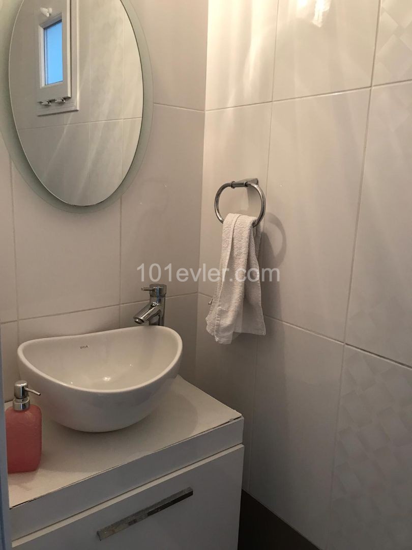 Tuzla Saklıkent  3+1 satılık daire  2 WC  1 banyo 128 m2 Eşdeğer koçan 68.000£