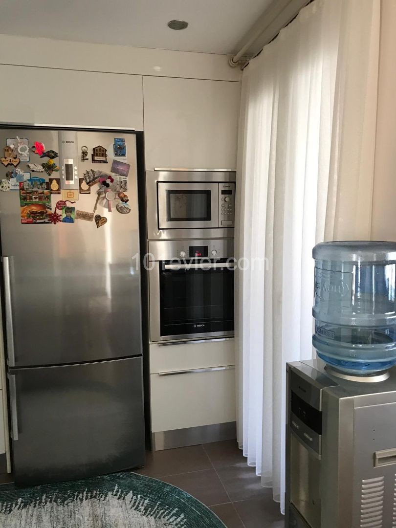 Tuzla Saklıkent  3+1 satılık daire  2 WC  1 banyo 128 m2 Eşdeğer koçan 68.000£