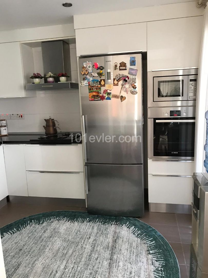 Tuzla Saklıkent  3+1 satılık daire  2 WC  1 banyo 128 m2 Eşdeğer koçan 68.000£