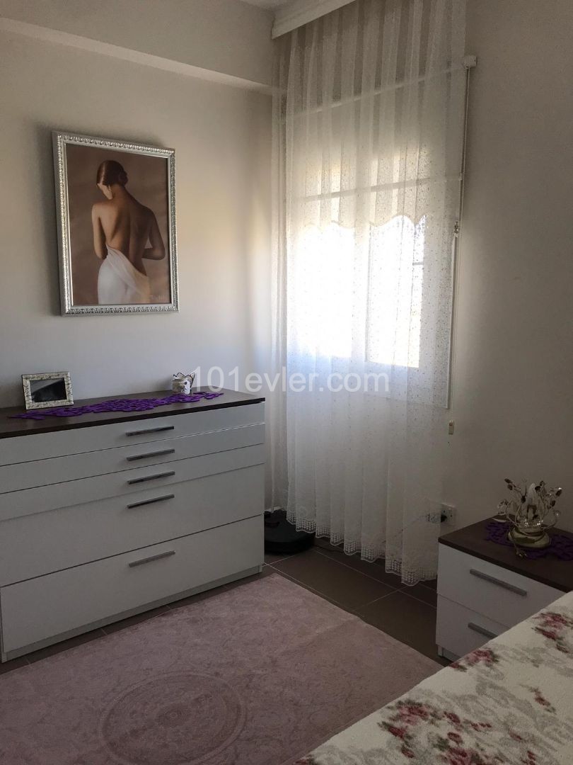 Tuzla Saklıkent  3+1 satılık daire  2 WC  1 banyo 128 m2 Eşdeğer koçan 68.000£