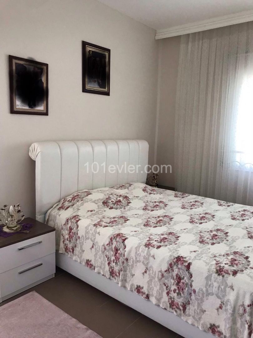 Tuzla Saklıkent  3+1 satılık daire  2 WC  1 banyo 128 m2 Eşdeğer koçan 68.000£