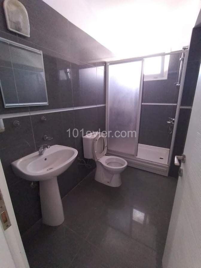 Near to lemar mall 2+1 rent house 10 months payment 4.000$ rent 400$ deposit 400$ commission ** 