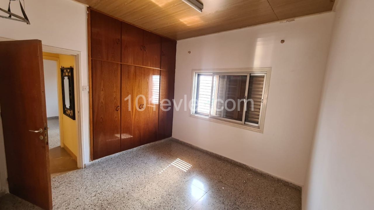 3+1 flat for sale in Famagusta Baykal, free of charge, flat with Turkish title ** 