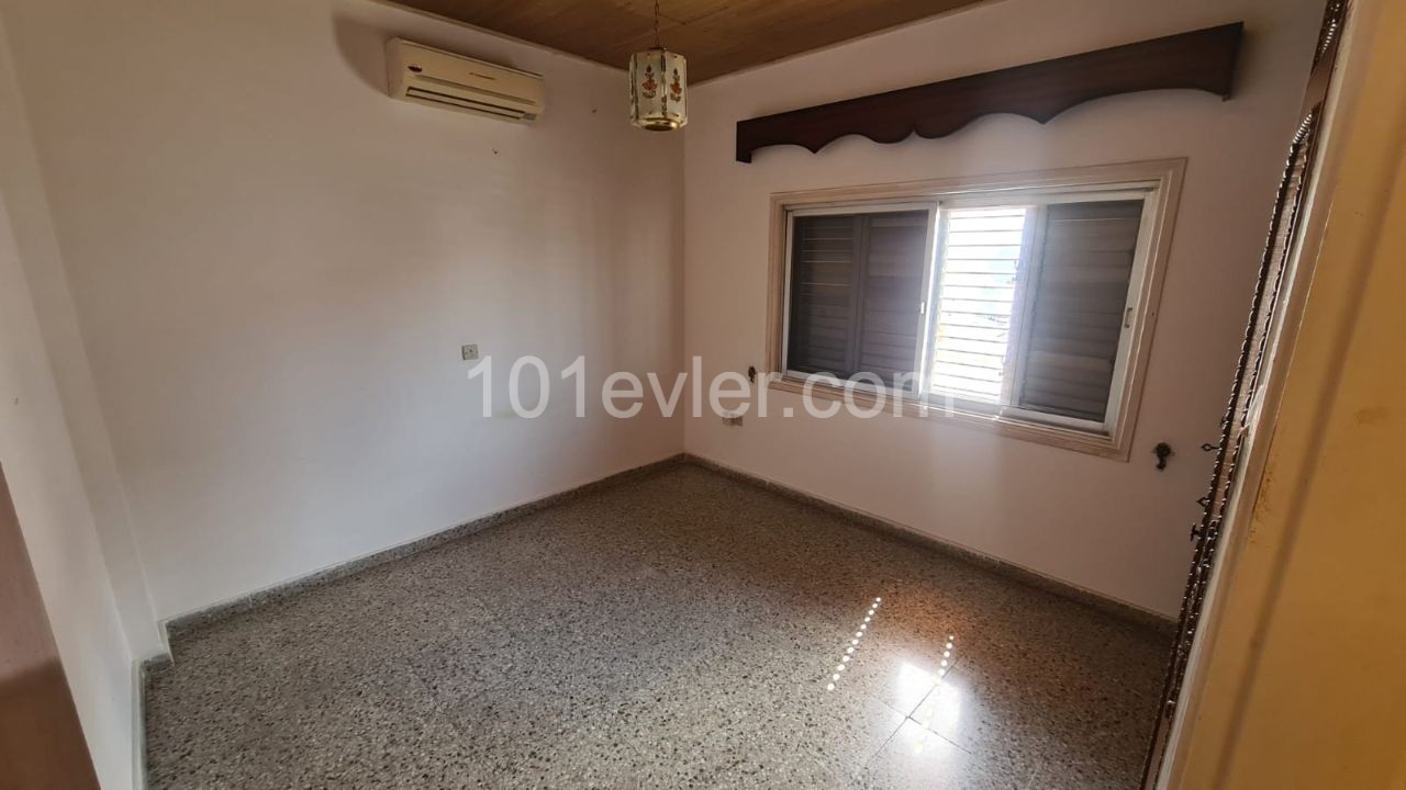 3+1 flat for sale in Famagusta Baykal, free of charge, flat with Turkish title ** 