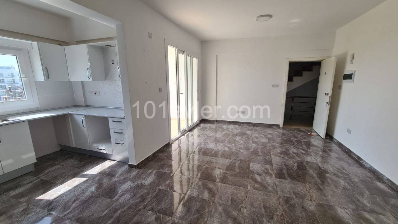 Famagusta Canakkale rent house unfurnished 2+1 90 m2 ** 