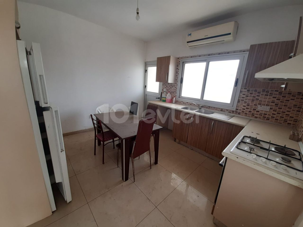 Famagusta Sakarya region 3+1 for sale 3.the 12-year-old building on the floor is for sale for £45,500. 2 toilets 1 bathroom 130 m2 Equivalent cob with elevator ** 