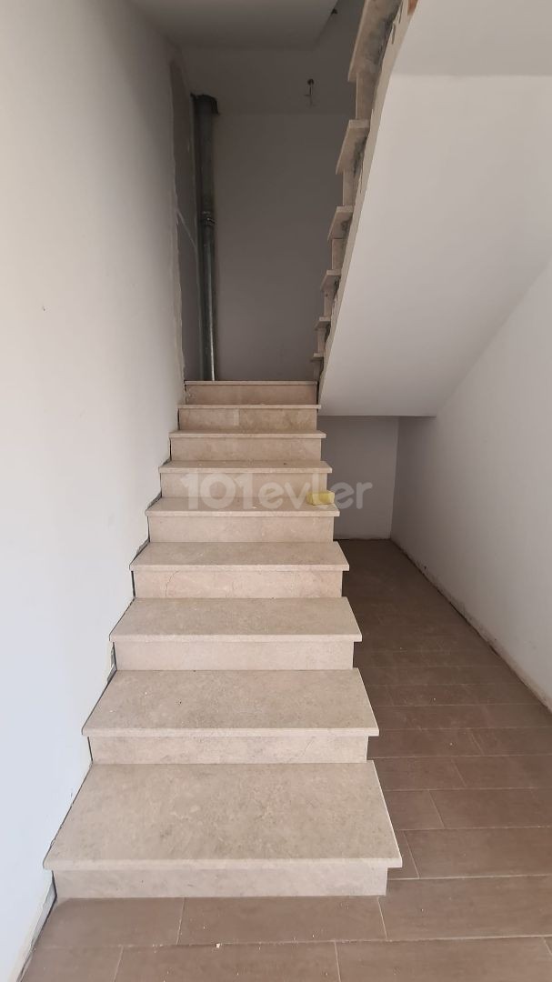 Famagusta 3+1 apartment for sale in the Canakkale region quality workmanship vat transformer is our gift ** 