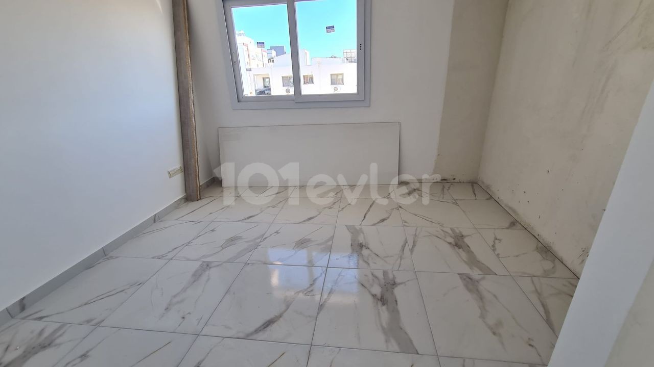 Famagusta 3+1 apartment for sale in the Canakkale region quality workmanship vat transformer is our gift ** 