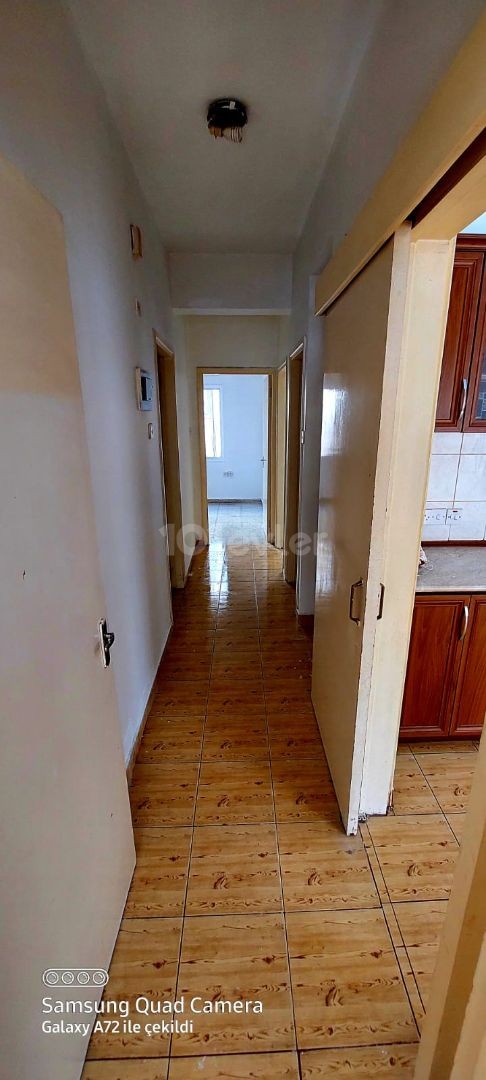 Kalilant bolgesinde Satılık 3+1 apartman dairesi 130 m2 Eşdeğer koçan 35.000 £ 2.kat Asansörsüz