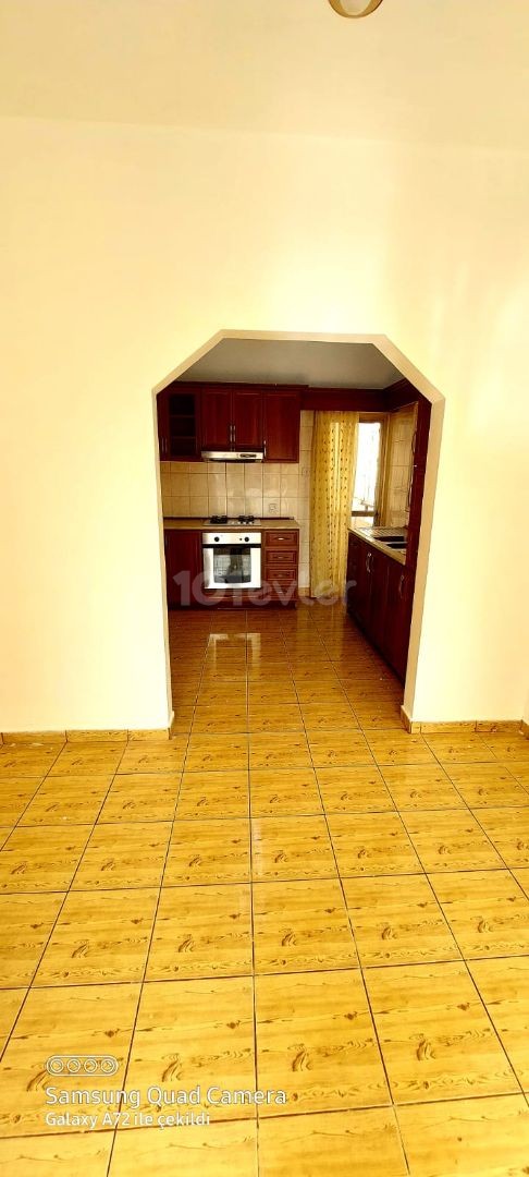 3+ 1 apartment for sale in Kalilant district 130 m2 Equivalent cob 36.000 £ 3.the floor is without Elevator ** 