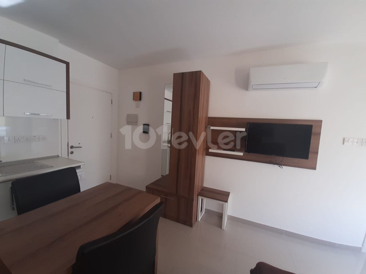 Close to emu 1+0 rent house From 250$ rent Deposit And commission mınımum 6 months pay