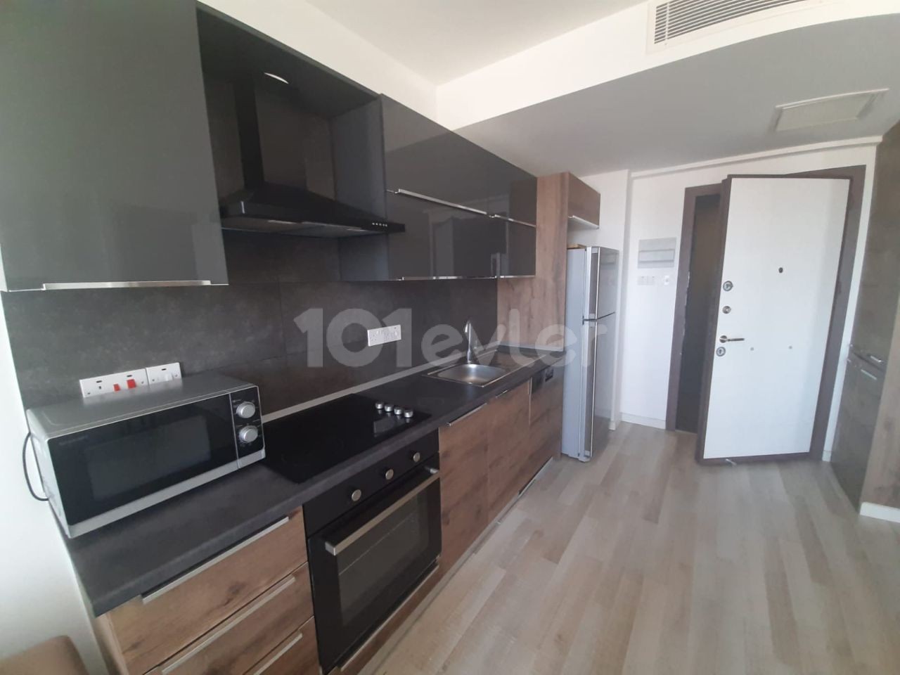 Premier 1+1 rent house Per month 500$ 6 rent 3000$ rent  Deposit 500$ Commission 500$ Electric deposit 6000 tl from kib tek 5.floor Water with card system Internet broadmax