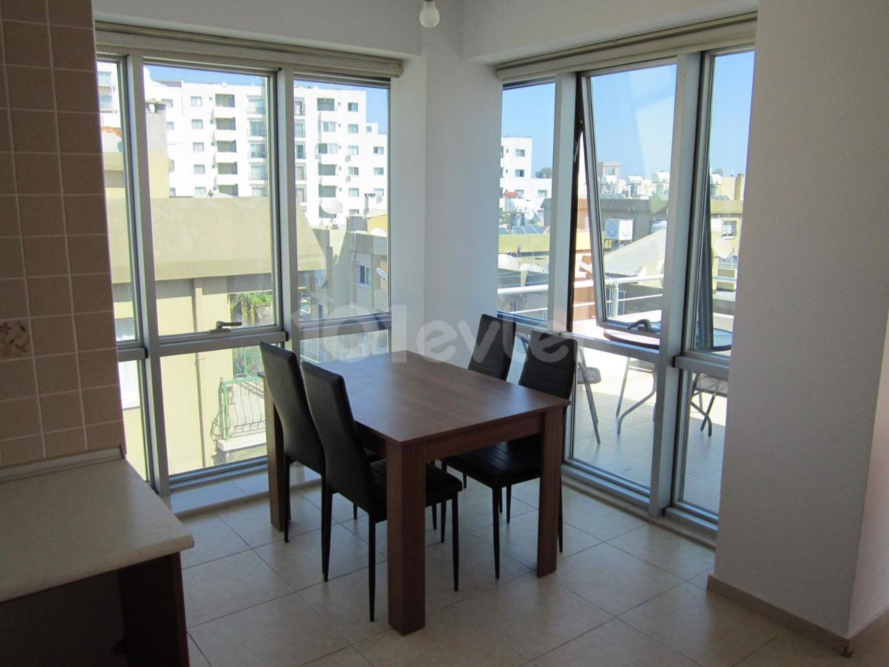 1 july active home Close to onder shopping mall 3+1 reny penthouse 4500$ rent yearly payment Deposit 375$ Commission 375$ Elevator Car park Apartment charge Thu month 100 tl ** 