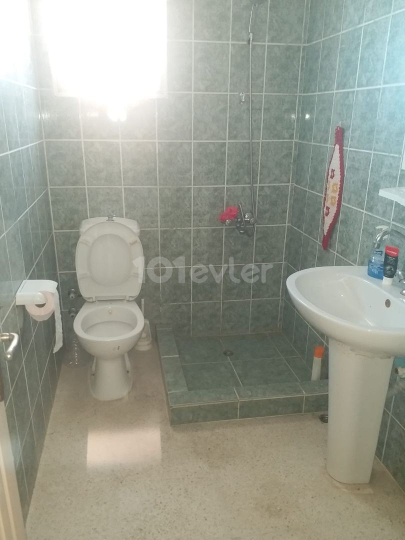 Mağusa Sakarya bölgesinde kiralık 1+1 senelik ödemeli