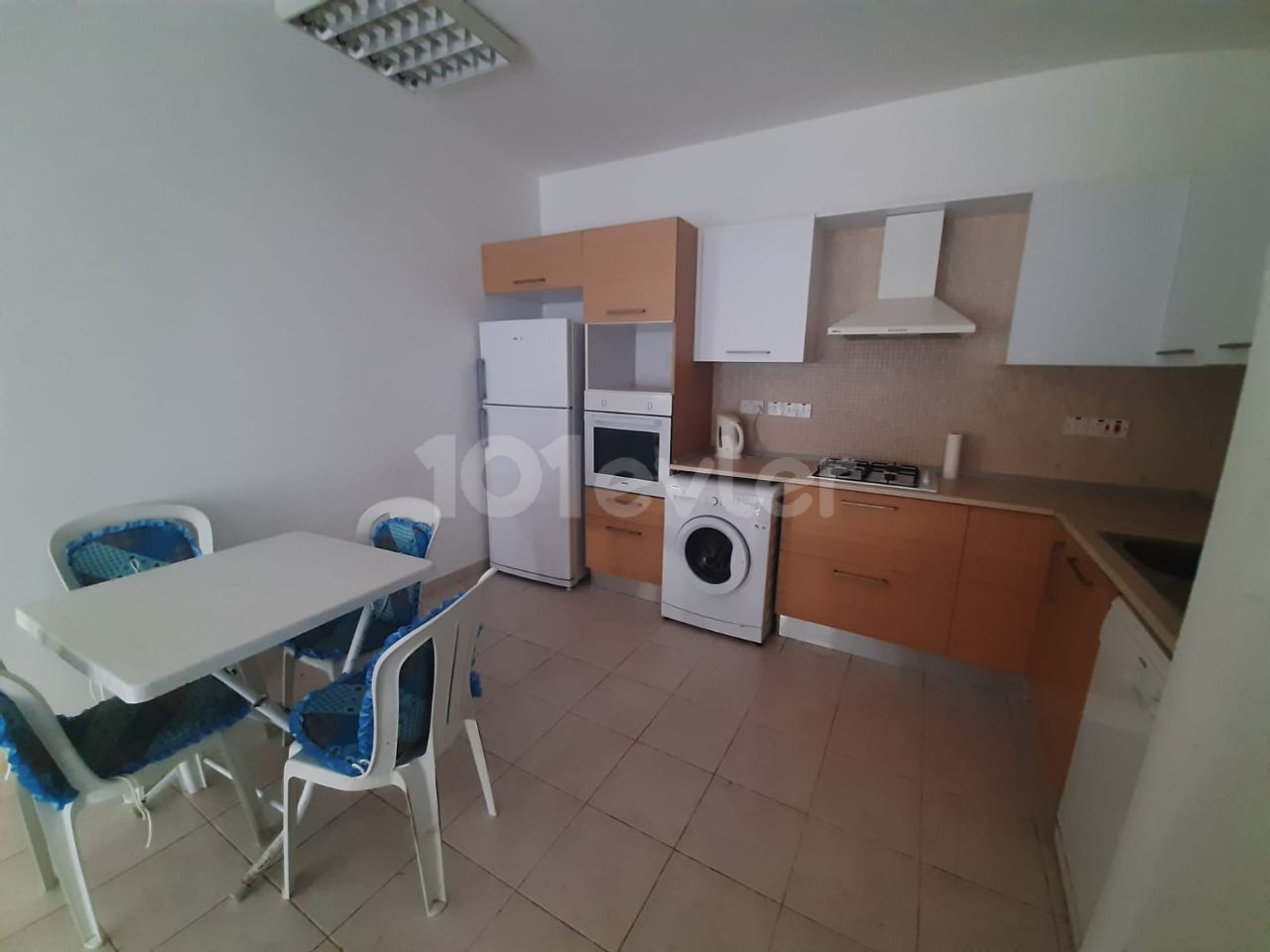 Tuzla Saklikent 2 + 1 rent on the ground floor from £ 250 for 6 months pesin odemeli Deposit 250£ Commission 250 £ Dues 500 tl Ten odem Water bills with electricity cards every month for cleaning the pool and surroundings. ** 