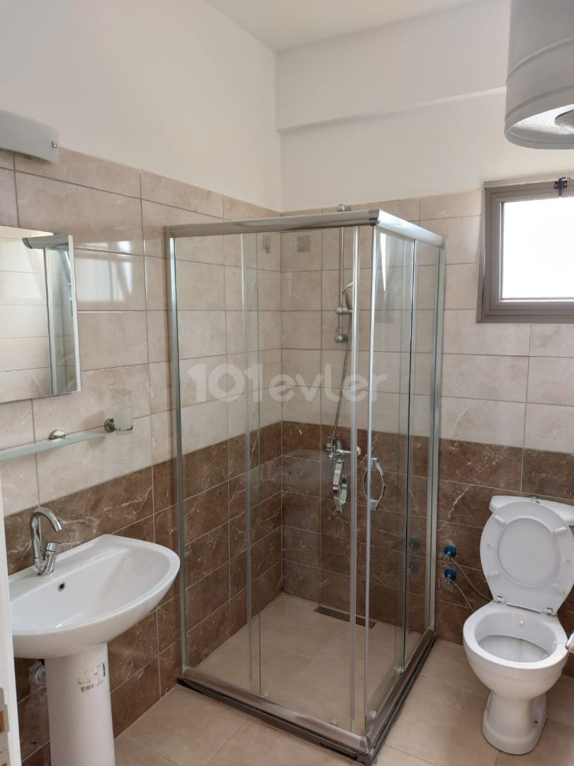 2 + 1 apartment for rent in the village of Tuzla in Famagusta 1.monthly rent on the floor is £ 250 6 months monthly deposit is £250 commission is £250 aid is £80 every month ** 