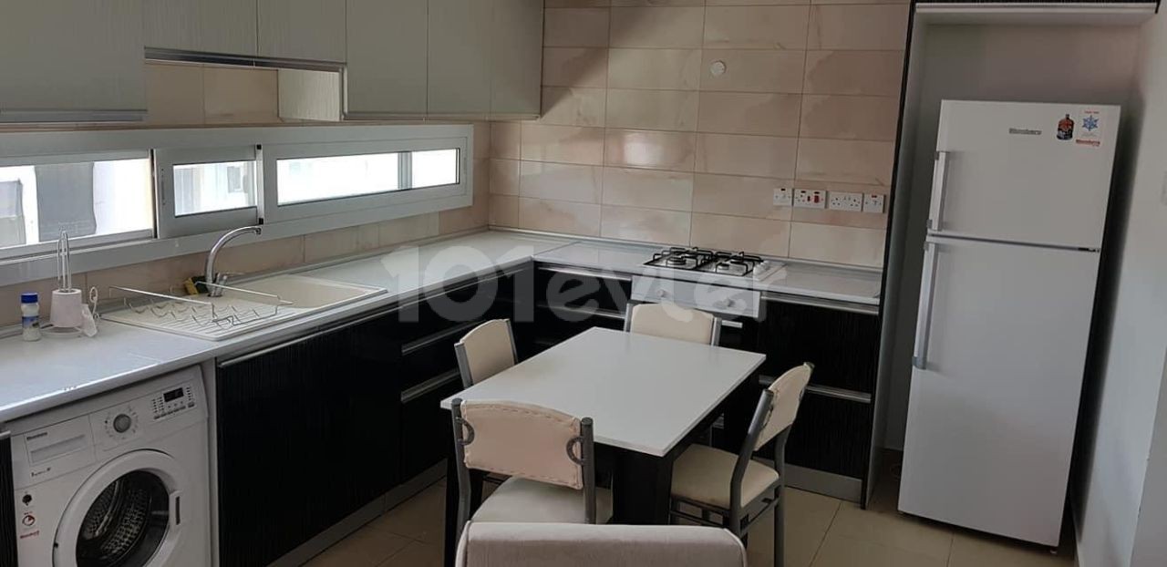 1 + 1 apartment for sale in Famagusta, close to the school, is equivalent to a 5-storey apartment with full furniture for £ 60,000 ** 