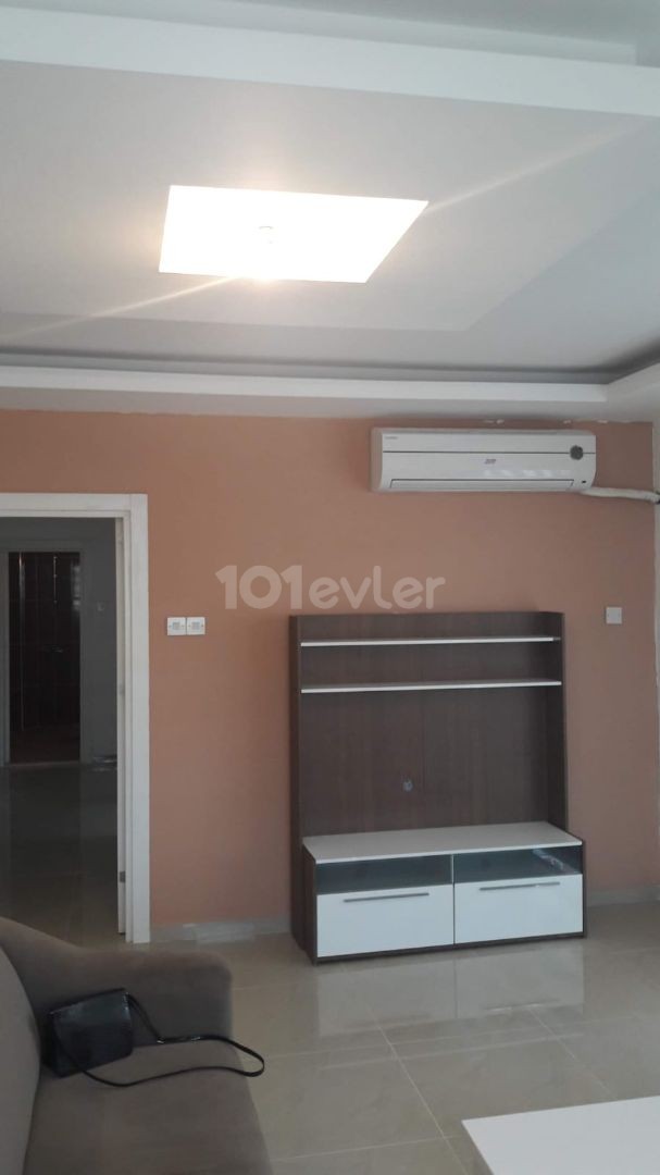 Pay rent Jul 2 + 1 apartment in Sakarya region for 6 months rent for 6 months price 3500$ deposit 500 $ commission 500 $ 2.apartment dues on the floor are 150 TL per month ** 