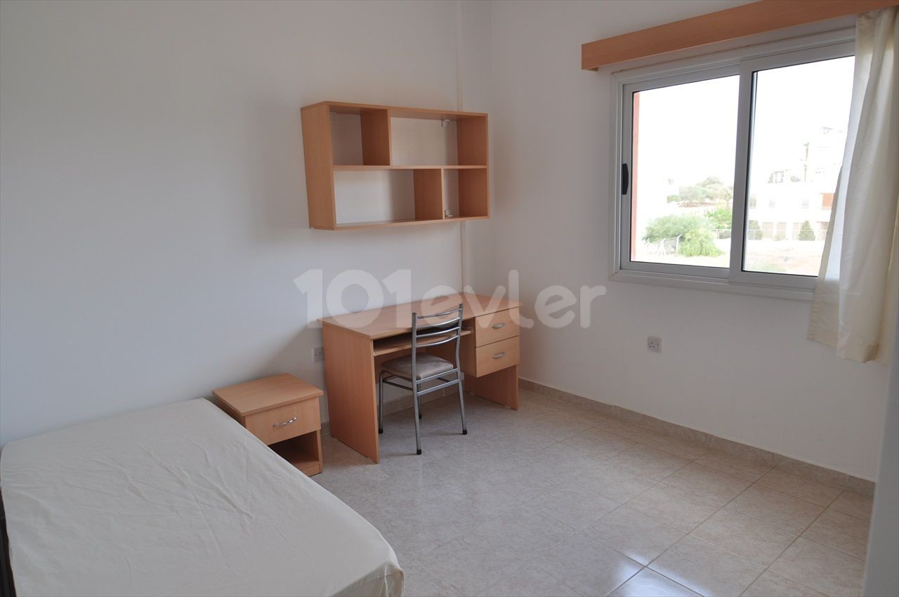 Famagusta gülseren area 3 + 1 rent house 6 months payment per month 230 $ Kaution 230$ Commission 230 $ ground floor ** 