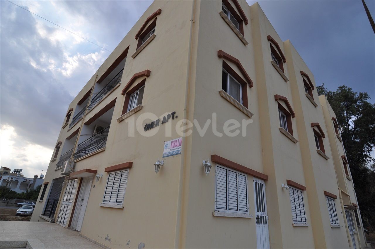 Famagusta gülseren area 3+1  rent house 6 months payment per month 230$ depozit 230$ commıssıon 230$ ground floor 