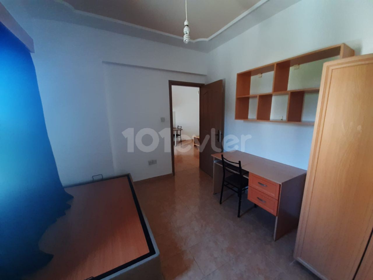 Emu'ya yakın 1+1 kiralık ev Aylık 250$ 10 ay ödeme Depozito komisyonu 1. kat ** 