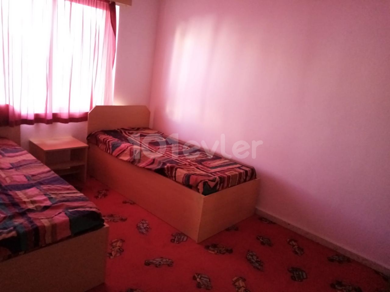 2 + 1 rental apartment near the school $ 2500 annual rent deposit $ 250 commission $ 250 dues 200 tl no paying water ** 