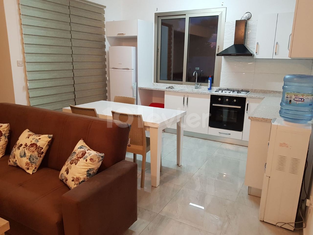 KUCUK KAYMAKLI 2+1 RENT HOUSE Thu MONTH 350£6 MONTHS PAYMENT DEPOSIT 2 COMMISSION ** 